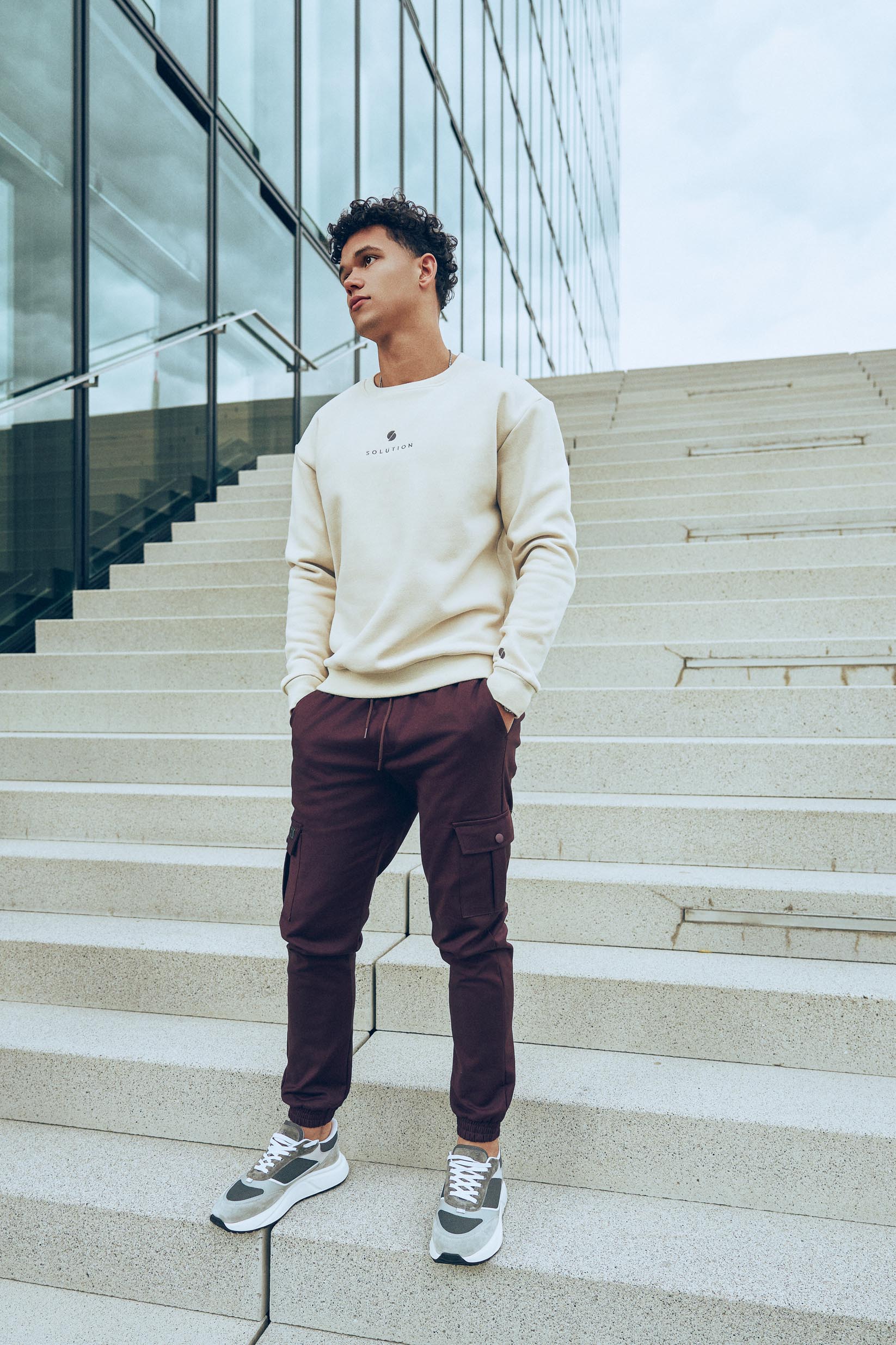 Signature Crewneck Zement