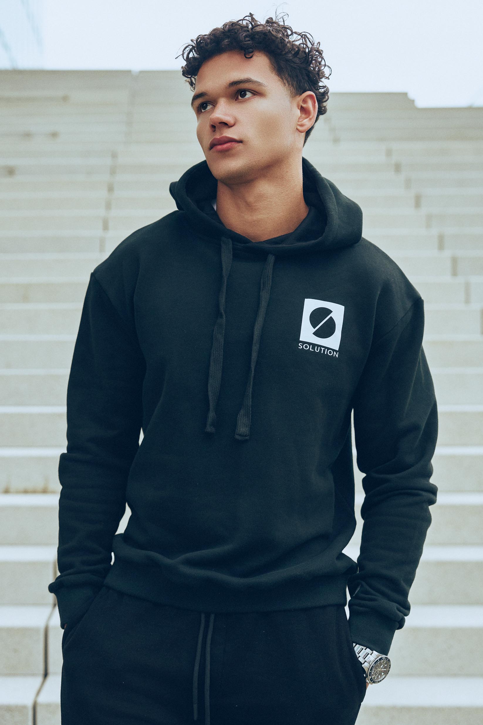 Kreativer Kapuzenpullover Schwarz