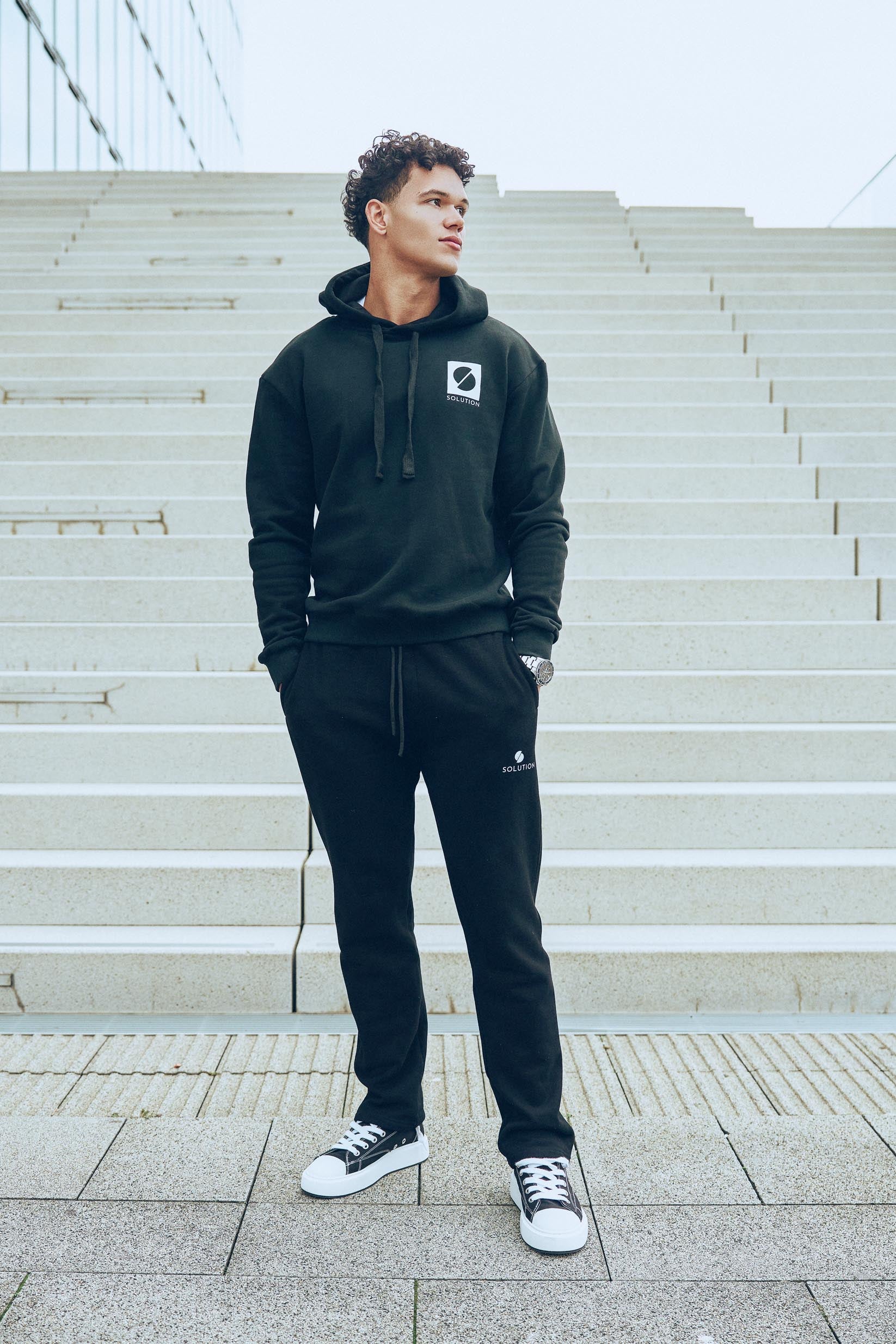 Kreativer Kapuzenpullover Schwarz