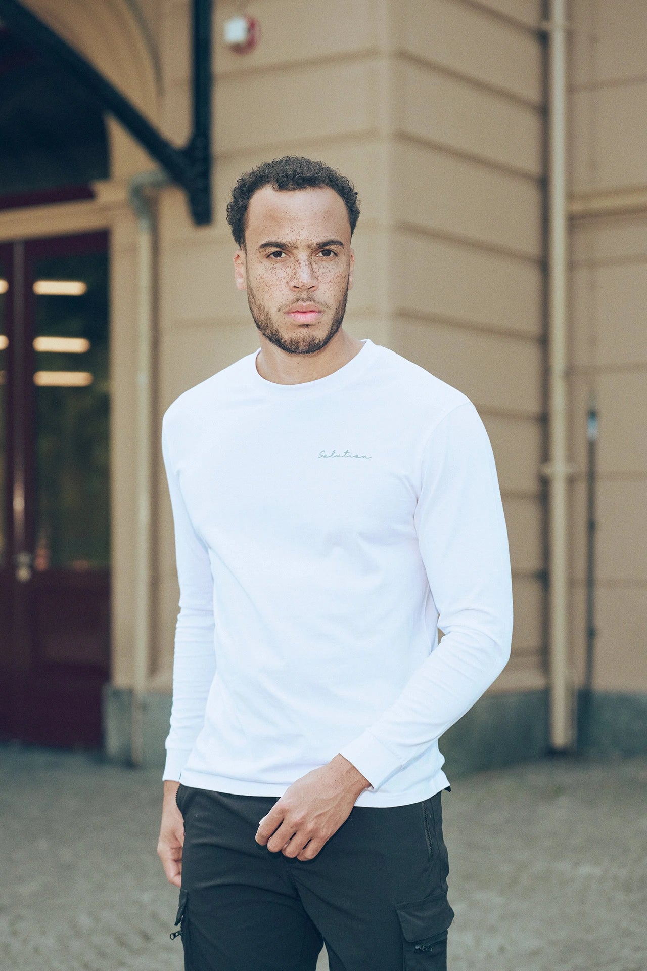 Weißes Basic-Langarmshirt