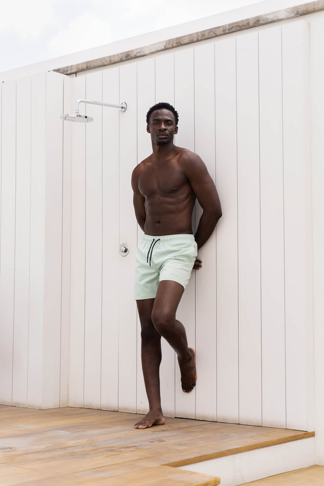 Essential Badeshorts Fresh Green
